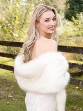 Tulip Bridal, white faux fur shawl